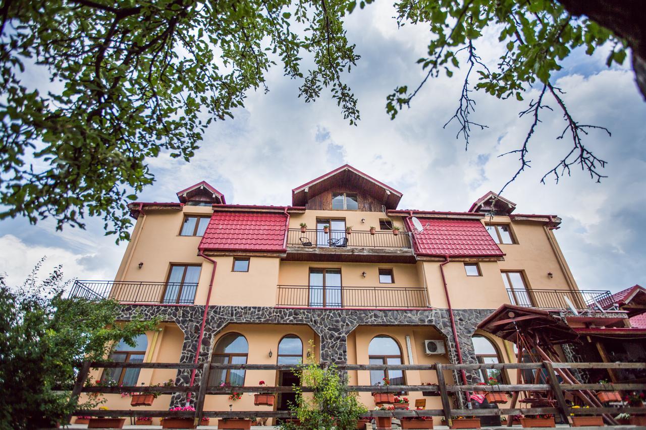 Hotel Heaven Sălişte Exteriér fotografie